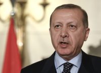 Ερντογάν: Επίθεση σε Γάλλους διανοούμενους για το Κοράνι