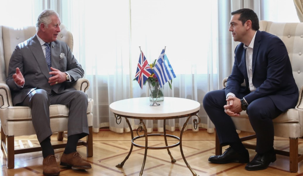 Το αστείο του Τσίπρα στον Κάρολο (vid)