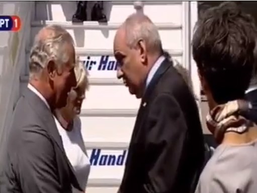 H ποδοσφαιρική… “κόντρα” Κουίκ – Καρόλου – Η αποστομωτική ατάκα του πρίγκιπα (vid)