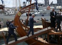O πρίγκιπας Κάρολος στην τριήρη ”Ολυμπιάς” (pics)