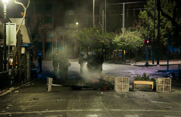 Αναφορά για οπαδό που μαχαιρώθηκε στα επεισόδια στο κέντρο της Αθήνας