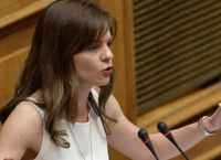 Έντονη αντιπαράθεση Αχτσιόγλου – αντιπολίτευσης για τα εργασιακά