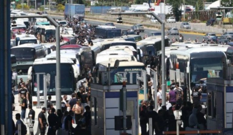Η “ουρά” με τα πούλμαν των οπαδών του ΠΑΟΚ στις Αφίδνες (vid)