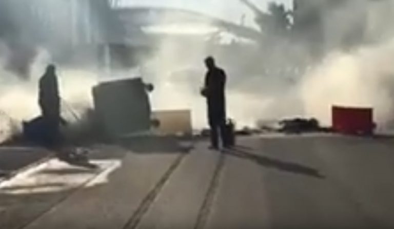 Τελικός Κυπέλλου: Επεισόδια με μολότοφ και χημικά έξω από το Golden Hall