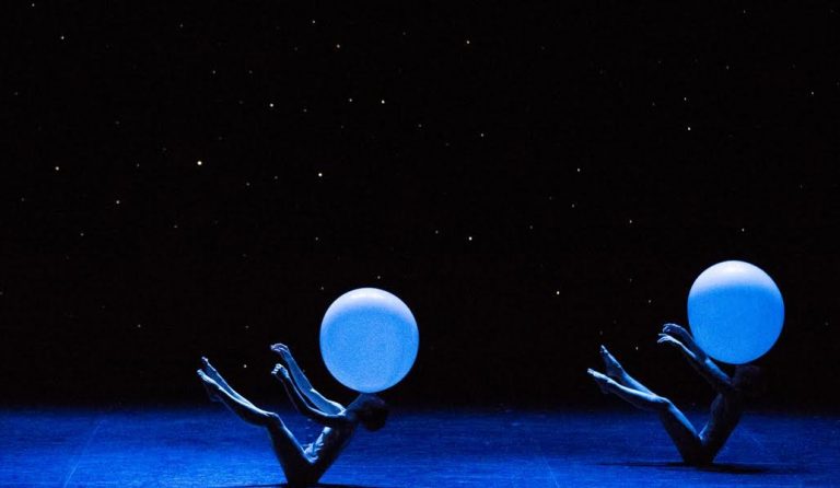VIVA MOMIX στο Μέγαρο Μουσικής 19 – 23 Ιουνίου 2018