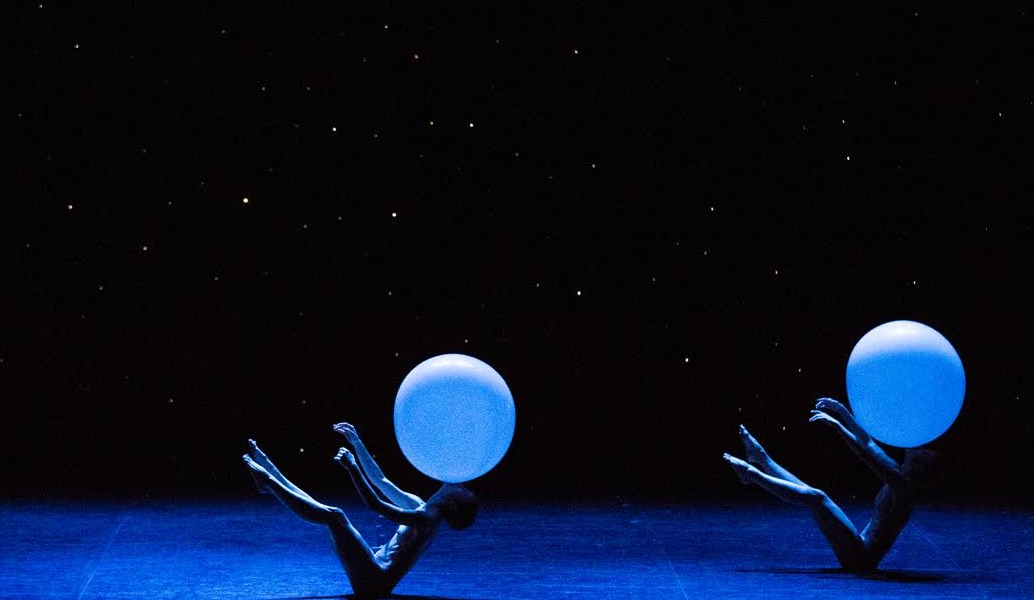 VIVA MOMIX στο Μέγαρο Μουσικής 19 – 23 Ιουνίου 2018