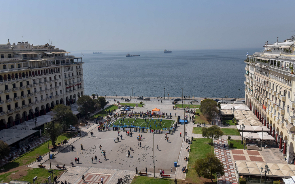 Θεσσαλονίκη: Παραδοσιακή κορεάτικη μουσική στην πλατεία Αριστοτέλους