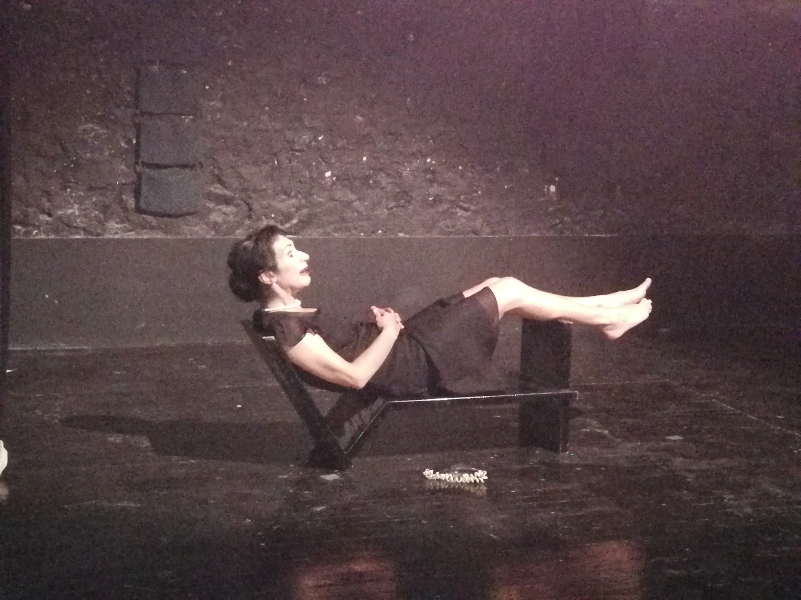 Κριτική στην παράσταση «Γιατί μαμά»