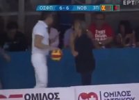 Επεισοδιακός ο τελικός της Α1 πόλο γυναικών: Ένταση ανάμεσα στην Αλεξία Καμμένου και οπαδούς του Ολυμπιακού (vid)
