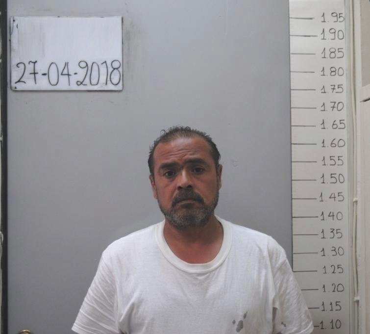 Αυτός είναι ο Ιρακινός που βίαζε την κόρη του μέσα στον καταυλισμό (pics)
