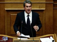 Λοβέρδος για Novartis: Η λάσπη που πετάξατε γύρισε επάνω σας