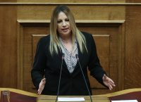 Γεννηματά για Novartis: Αυλαία με κακοστημένη παράσταση