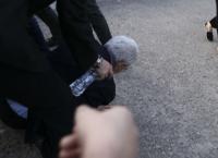 Θεσσαλονίκη: Άγρια επίθεση στον Γιάννη Μπουτάρη (pics&vids)