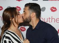 A Kiss for a Good Reason από το Southern Comfort για την Κιβωτό του Κόσμου (pics)