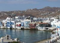 Μύκονος: Η απάντηση του εστιάτορα για τα «χρυσά» καλαμαράκια (vid)