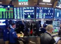 Wall Street: Μίνι “κραχ” – Ο Dow Jones έκλεισε με πτώση 831,83 μονάδων