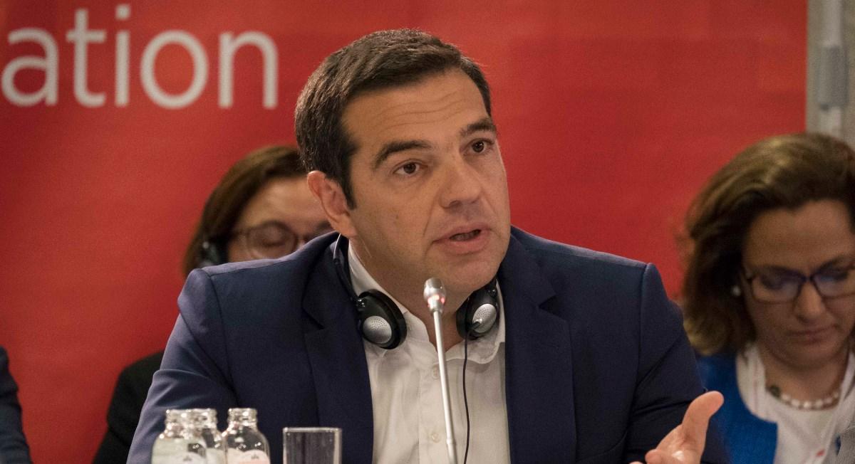 Επιστρέφει εκτάκτως από τη Βοσνία ο Τσίπρας μετά τις φωτιές