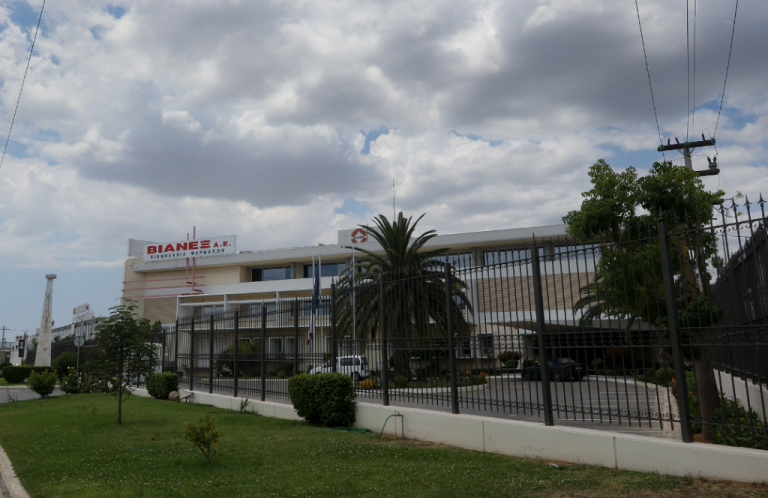 Παύλος Γιαννακόπουλος: Μεσίστιες οι σημαίες στη ΒΙΑΝΕΞ