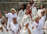 Εκκλησιάζουσες: Η πρεμιέρα στο Κατράκειο Νίκαιας (pics&vid)