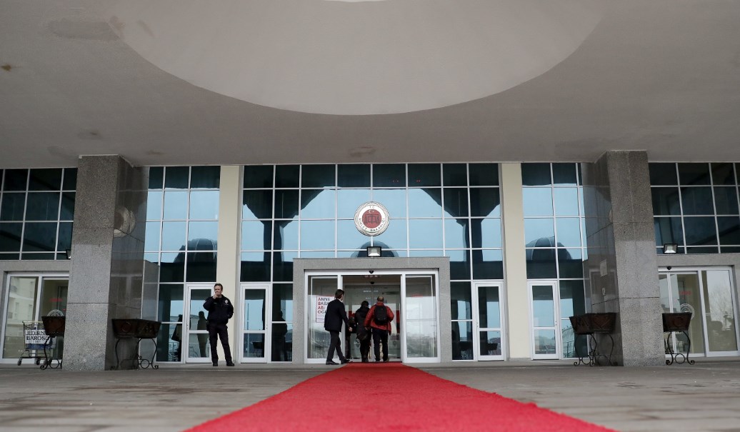 Οι νέες φωτογραφίες των δύο Ελλήνων στρατιωτικών στις φυλακές της Τουρκίας (pics)