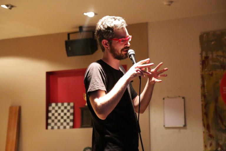 Δημήτρης Χριστοφορίδης στο www.pagenews.gr: “Ο κωμικός ηθοποιός δεν έχει ρόλο, υποδύεται τον εαυτό του”