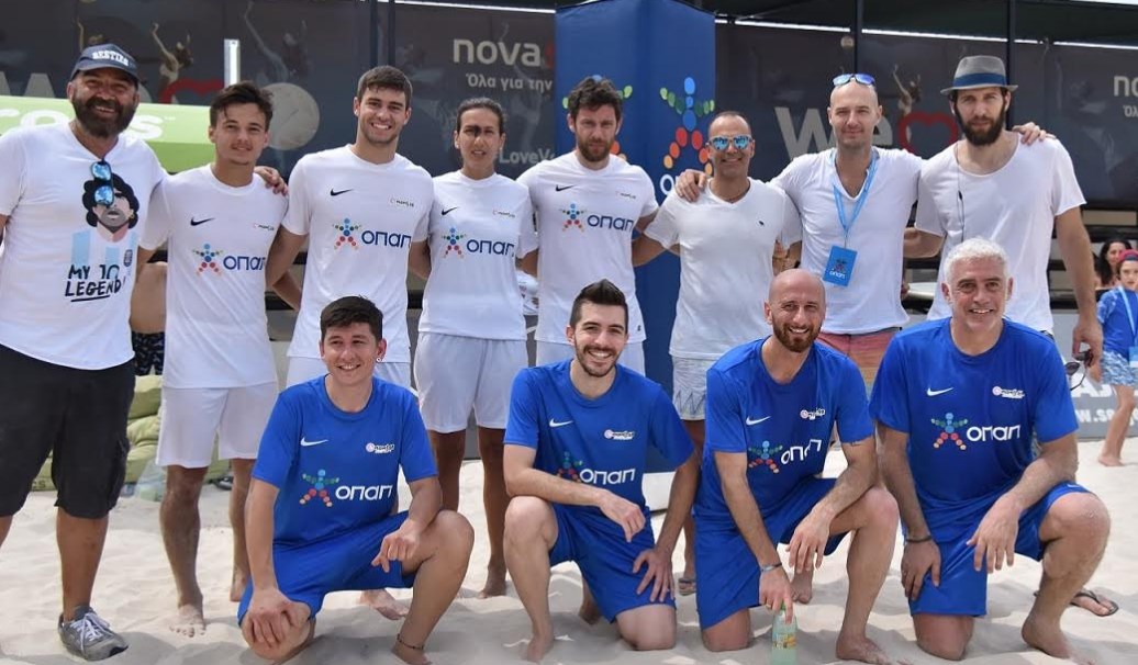 Νικοπολίδης και Παπαδόπουλος παίζουν footvolley στον Σχοινιά (pic&vid)