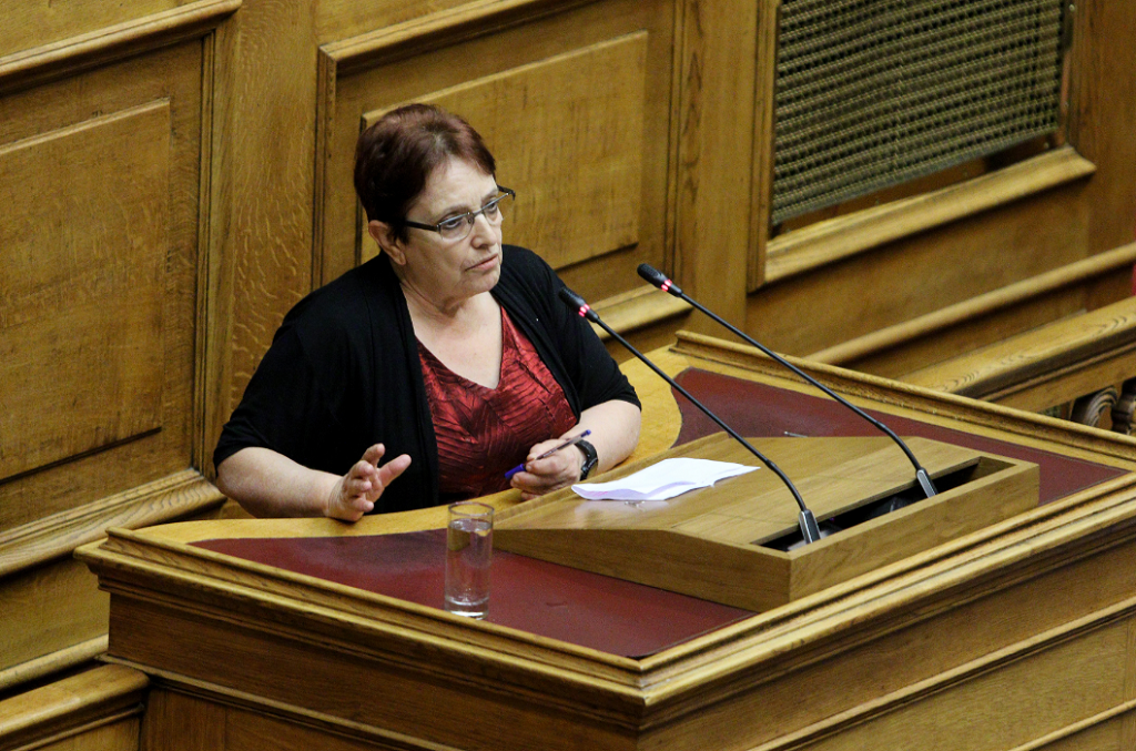 Μάτι: Η στιγμή που η Παπαρήγα εγκλωβίστηκε στη φωτιά