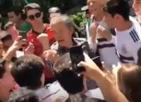 Μουντιάλ: Πότισαν με τεκίλα τον πρέσβη (vid)