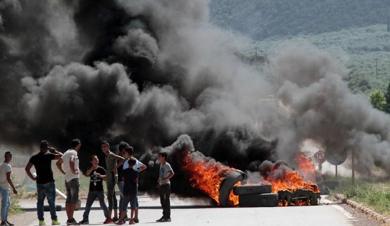 Άμφισσα: Επεισόδια μετά την κηδεία της 13χρονης (pics)