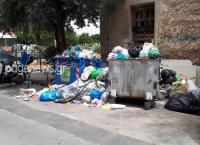 Λόφοι τα σκουπίδια στην Αττική – Πότε θα αποκατασταθεί το πρόβλημα (pics)