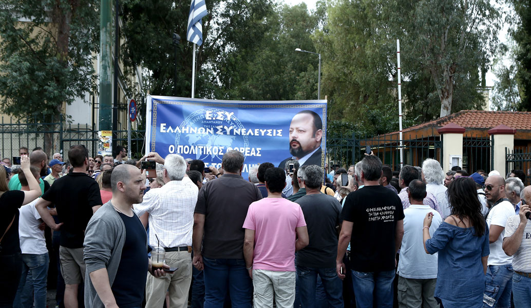 Αρτέμης Σώρρας: Οδηγείται στον ανακριτή