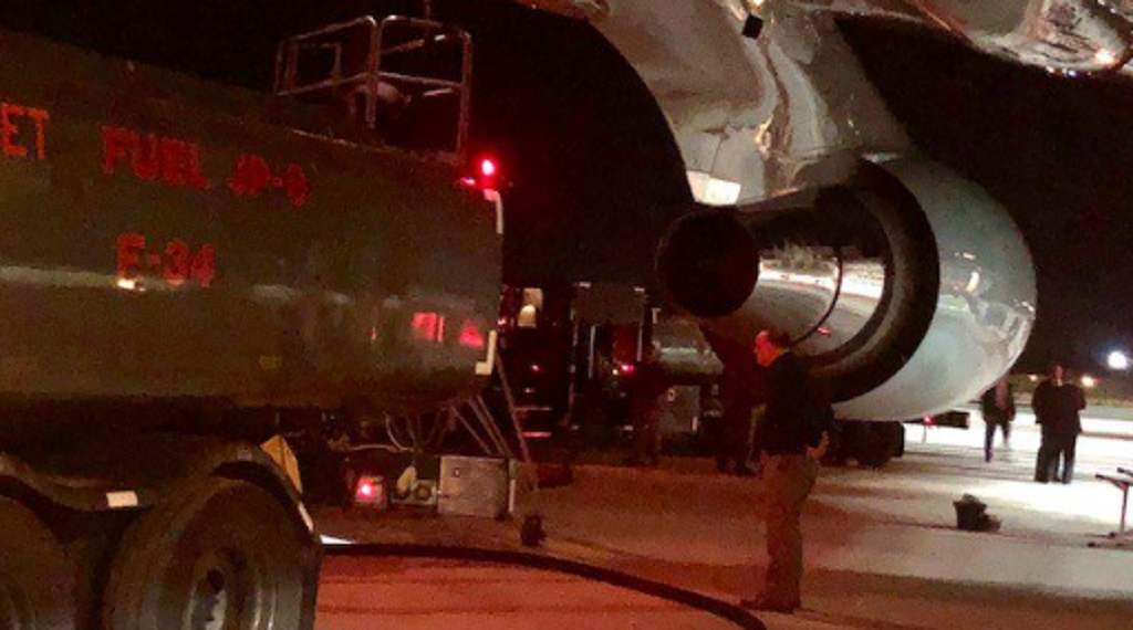 Το Air Force One ανεφοδιάστηκε στην Κρήτη (pic&vids)