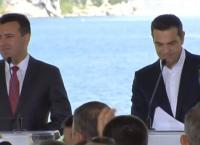 Ζόραν Ζάεφ: Το δώρο στον Αλέξη Τσίπρα μετά τις υπογραφές (pics)