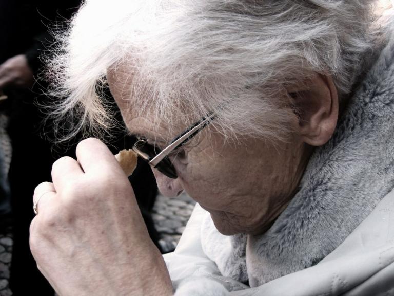 Αλτσχάιμερ: Πώς ο ιός του έρπη συνδέεται με τη νόσο