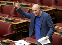 Σοβαρές καταγγελίες Αμυρά για “χρυσούς” μισθούς στο Υπερταμείο
