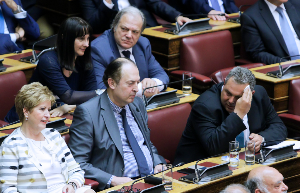 Φυλλορροούν οι ΑΝΕΛ: Εγκαταλείπουν τον Καμμένο δεκάδες στελέχη