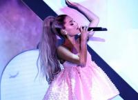 Ariana Grande: Η απάντησή της στις φήμες περί εγκυμοσύνης