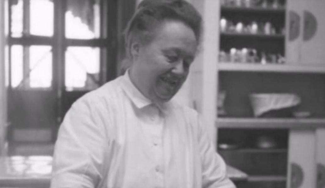 Η  Google αφιερώνει το doodle της στην Eugénie Brazier (vid)