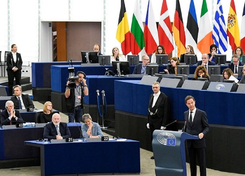 Ευρωπαϊκή Επιτροπή: Ένα νέο κεφάλαιο ανοίγει για την Ελλάδα