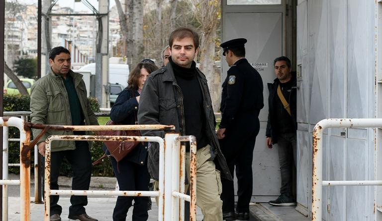 Έκτορας Κουφοντίνας: Τι πιστεύουν; Ότι θα λυγίσουν τον πατέρα μου μετά από 21 χρόνια στη 17Ν;