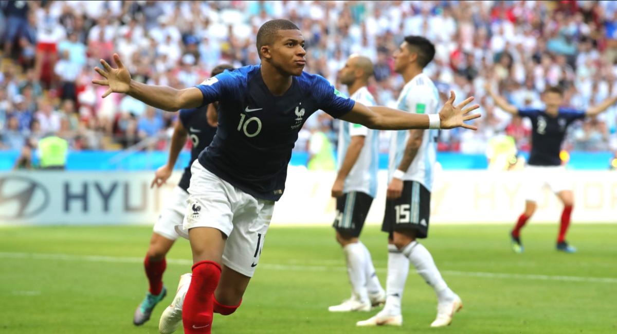Kylian Mbappe: Ο θρύλος που του έδωσε συγχαρητήρια
