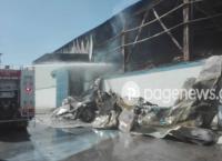 Μεγάλες καταστροφές από φωτιά σε βιομηχανικό κτίριο στα Οινόφυτα (pics&vids)