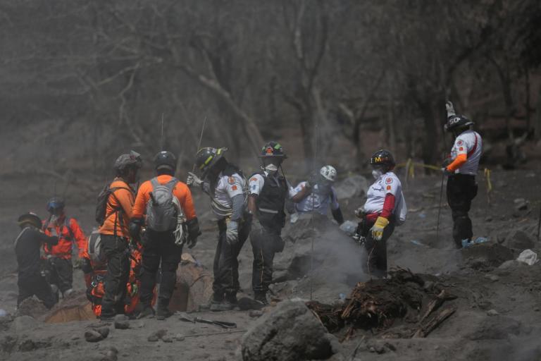 Γουατεμάλα: Στους 109 αυξήθηκε ο απολογισμός των νεκρών από έκρηξη ηφαιστείου