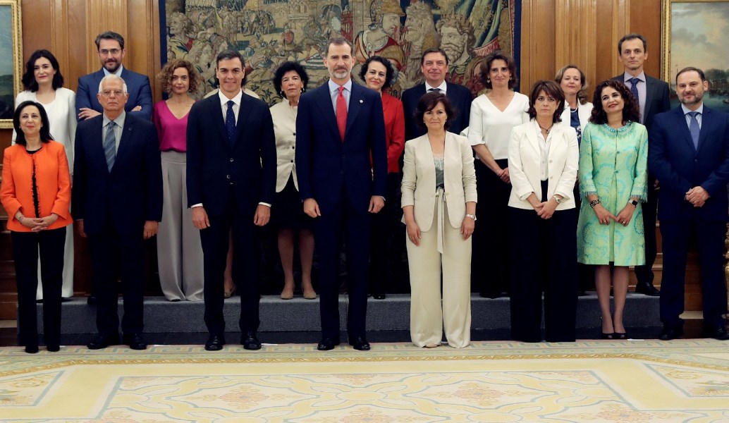 Ισπανία: Ορκίστηκε η κυβέρνηση – Για πρώτη φορά μειοψηφούν οι άνδρες