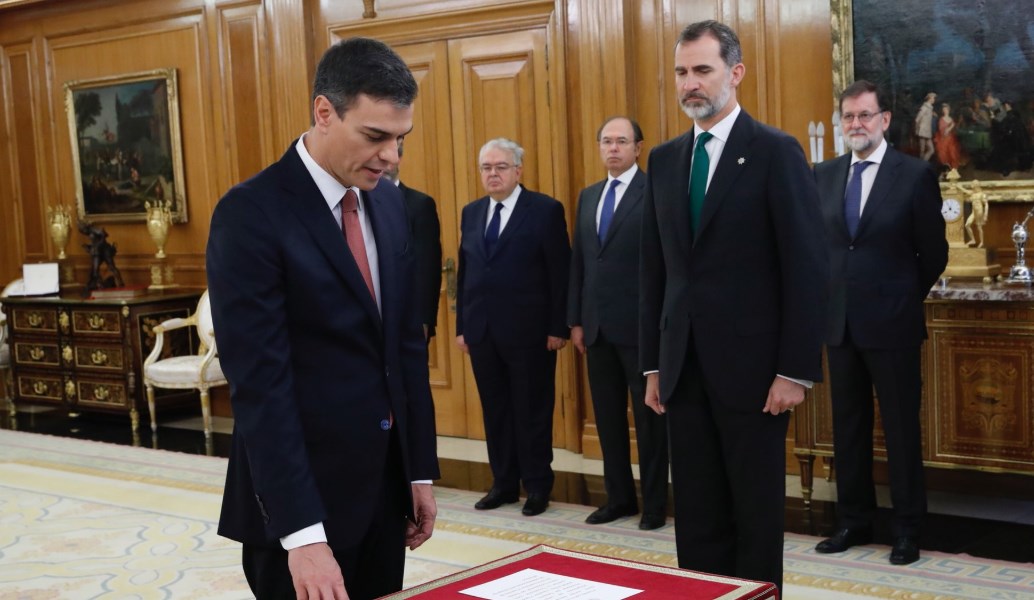 Ισπανία: Ορκίστηκε νέος πρωθυπουργός ο Πέδρο Σάντσεθ (pics&vid)