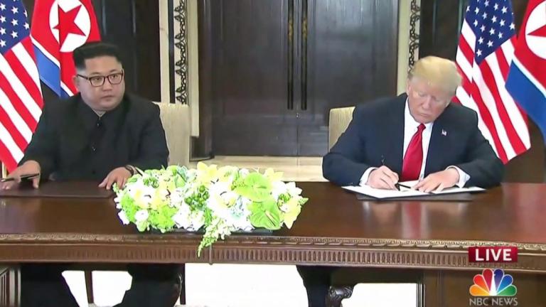Ντόναλντ Τραμπ: Αυτή είναι η συμφωνία που υπέγραψε με τον Κιμ (pics & vids)