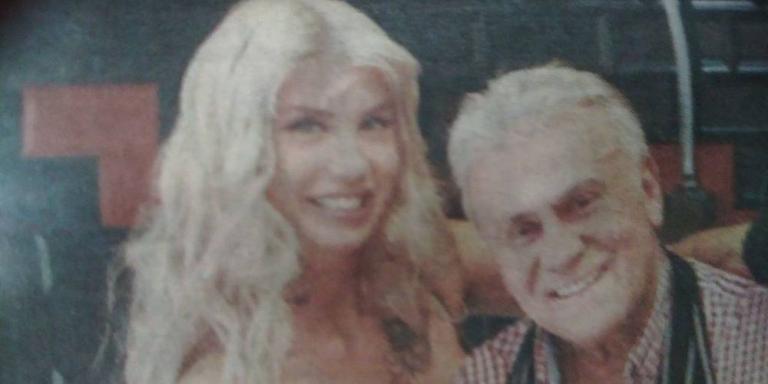 Ο Ψωμιάδης αγκαλιά με “καυτή” Ελληνίδα πορνοστάρ στη Θεσσαλονίκη (pic)