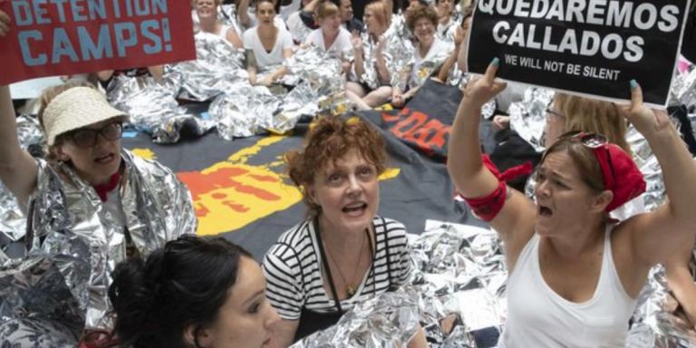 ΗΠΑ: Συνελήφθη η Σούζαν Σάραντον (vid)