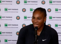 Roland Garros: Αποσύρθηκε η Σερένα – Προκρίθηκε η Σαράποβα (vid)