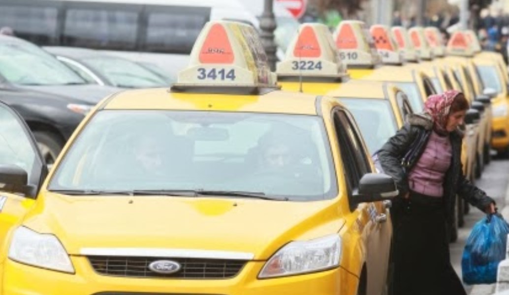 Μόσχα: Ταξί έπεσε πάνω σε πλήθος – Επτά τραυματίες